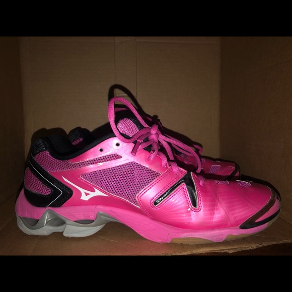 Mizuno Shoes Pink Mizuno Volleyball Shoes Poshmark